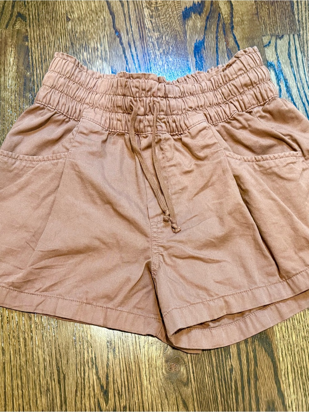 aerie shorts in rust, size Small